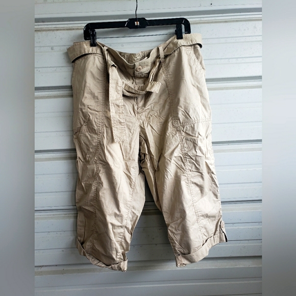 Plus Size 18 Lane Bryant Pedal pushers cropped capris new beige pants spring - Picture 1 of 4